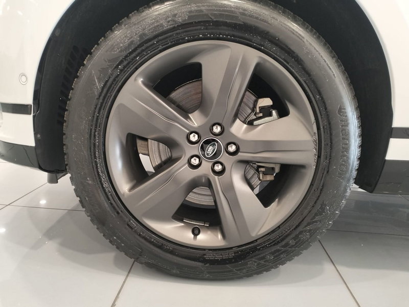 Land Rover Range Rover Velar usata a Cosenza (9)