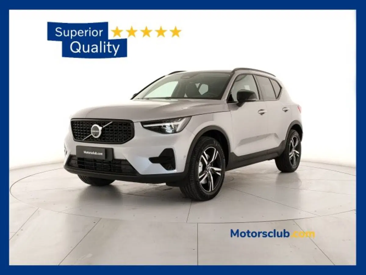 Volvo XC40 nuova a Modena