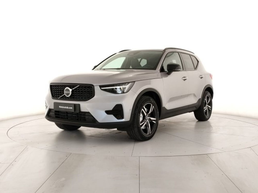 Volvo XC40 nuova a Modena (2)