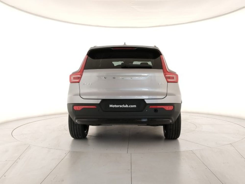 Volvo XC40 nuova a Modena (4)