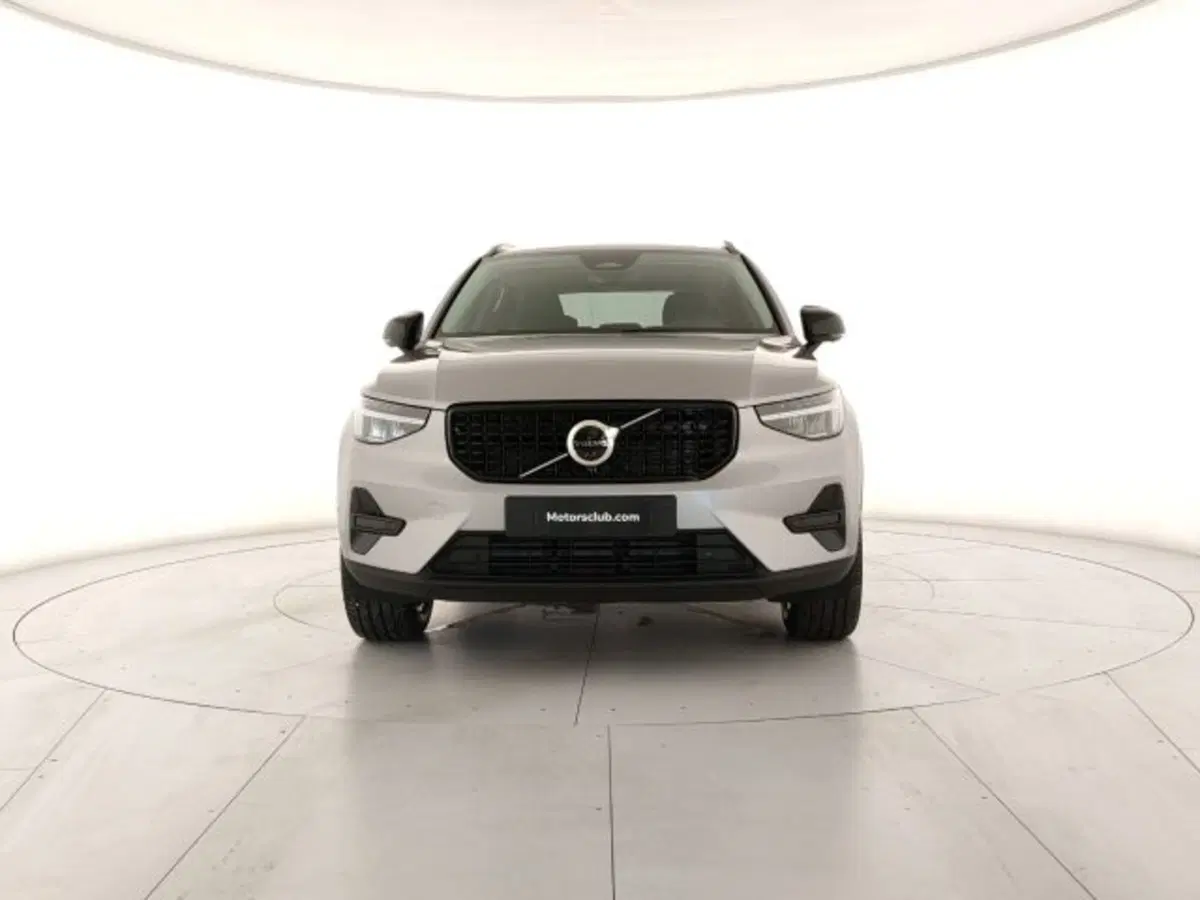 Volvo XC40 nuova a Modena (7)