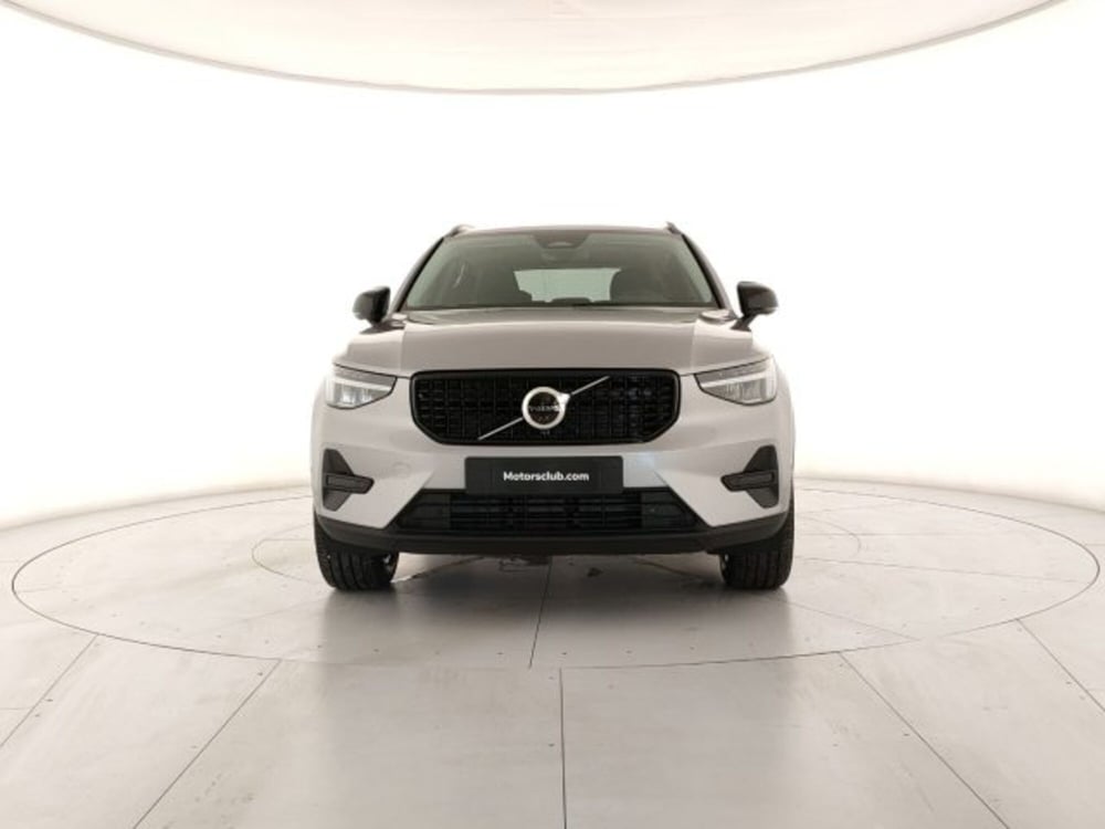 Volvo XC40 nuova a Modena (7)
