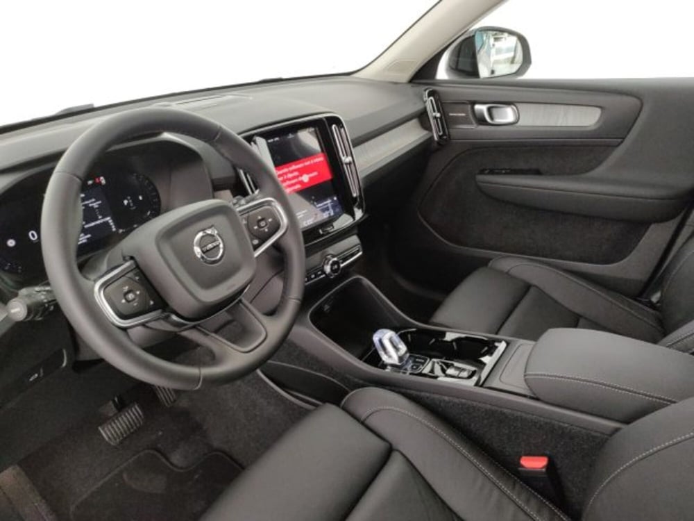 Volvo XC40 nuova a Modena (9)