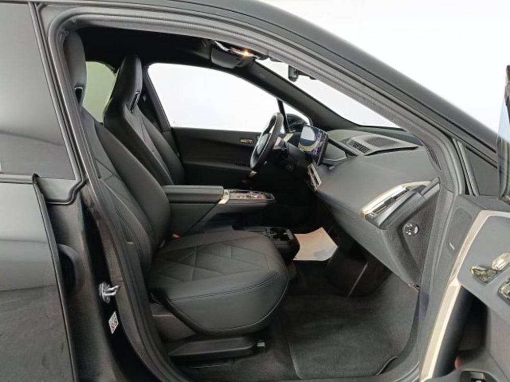 BMW iX usata a Teramo (12)