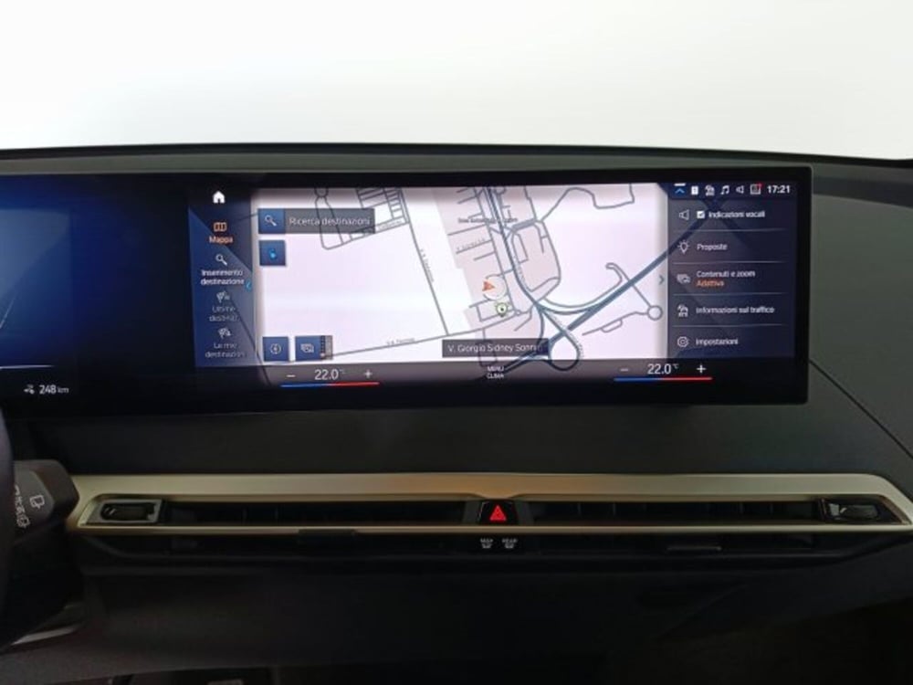 BMW iX usata a Teramo (14)