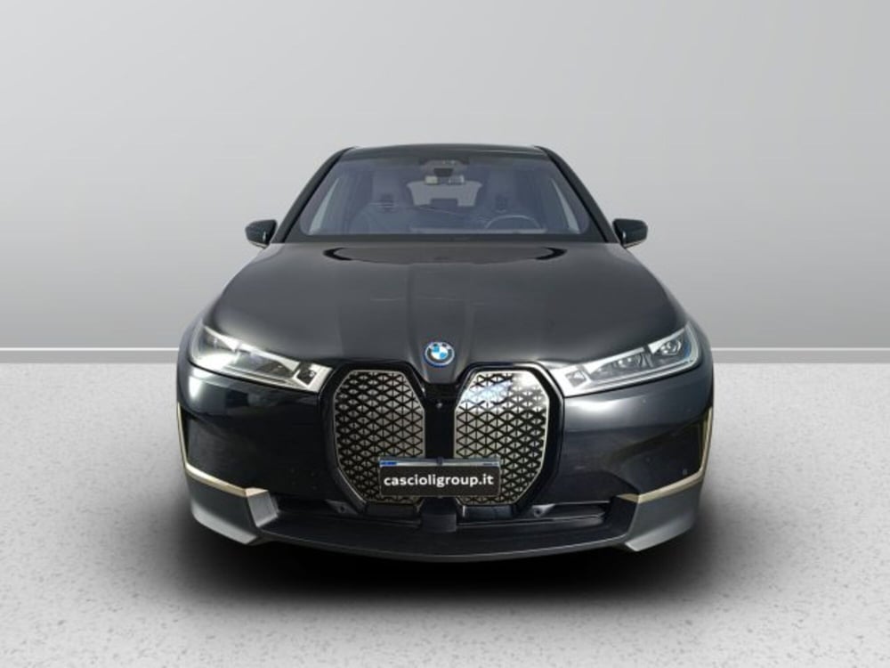 BMW iX usata a Teramo (2)
