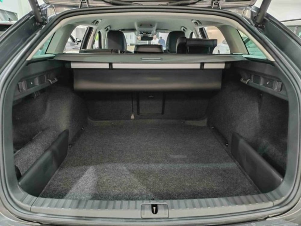 Skoda Octavia Station Wagon nuova a Catania (12)