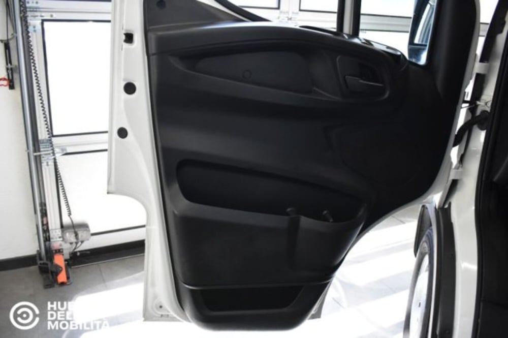Iveco Daily Furgone usata a Perugia (8)