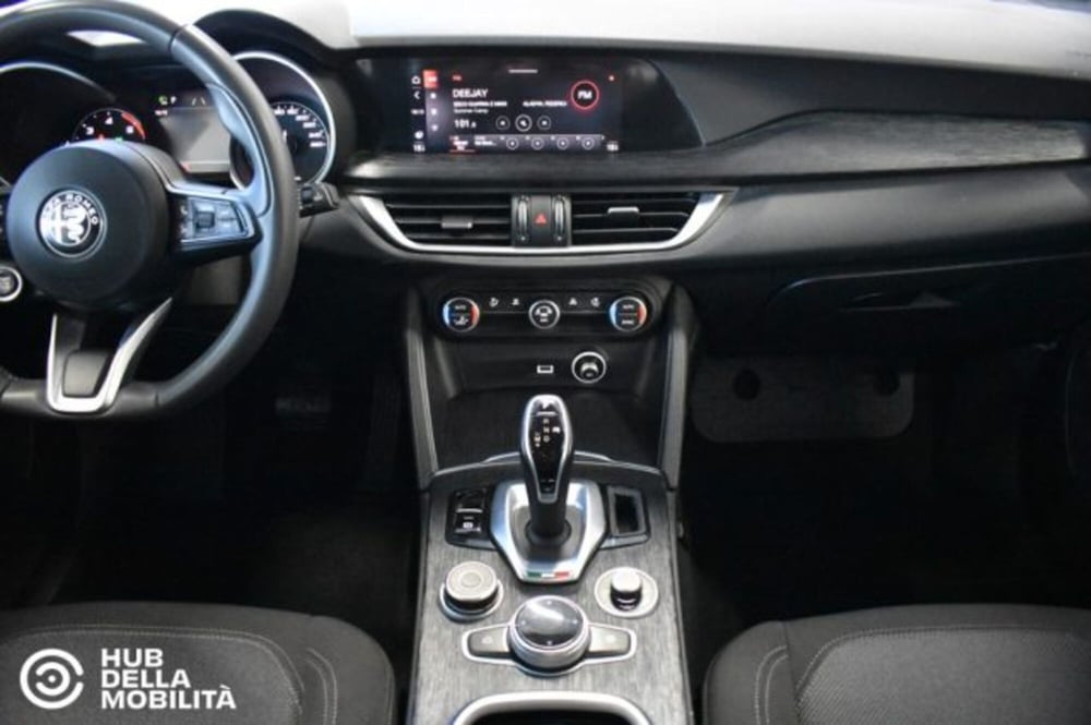 Alfa Romeo Stelvio usata a Perugia (11)