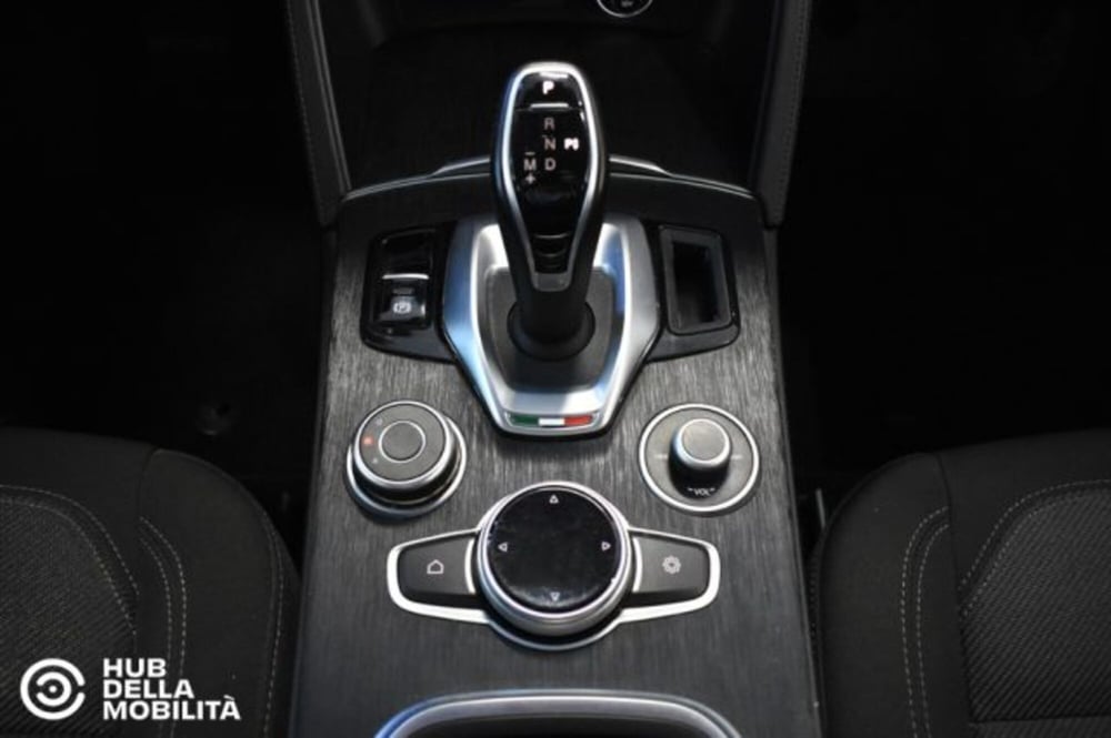 Alfa Romeo Stelvio usata a Perugia (12)
