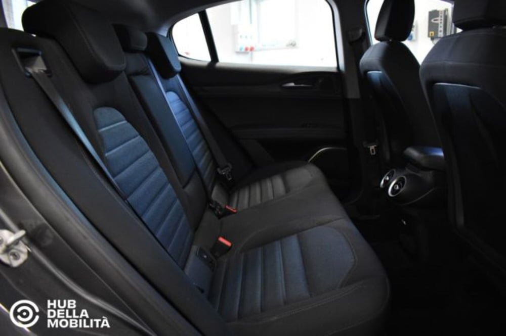 Alfa Romeo Stelvio usata a Perugia (17)