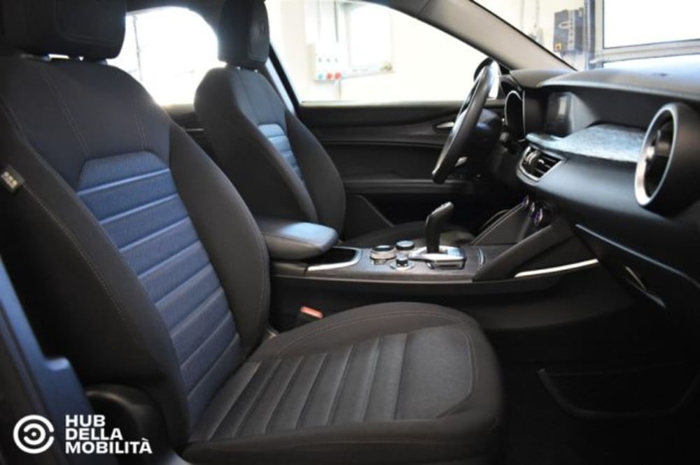 Alfa Romeo Stelvio usata a Perugia (18)