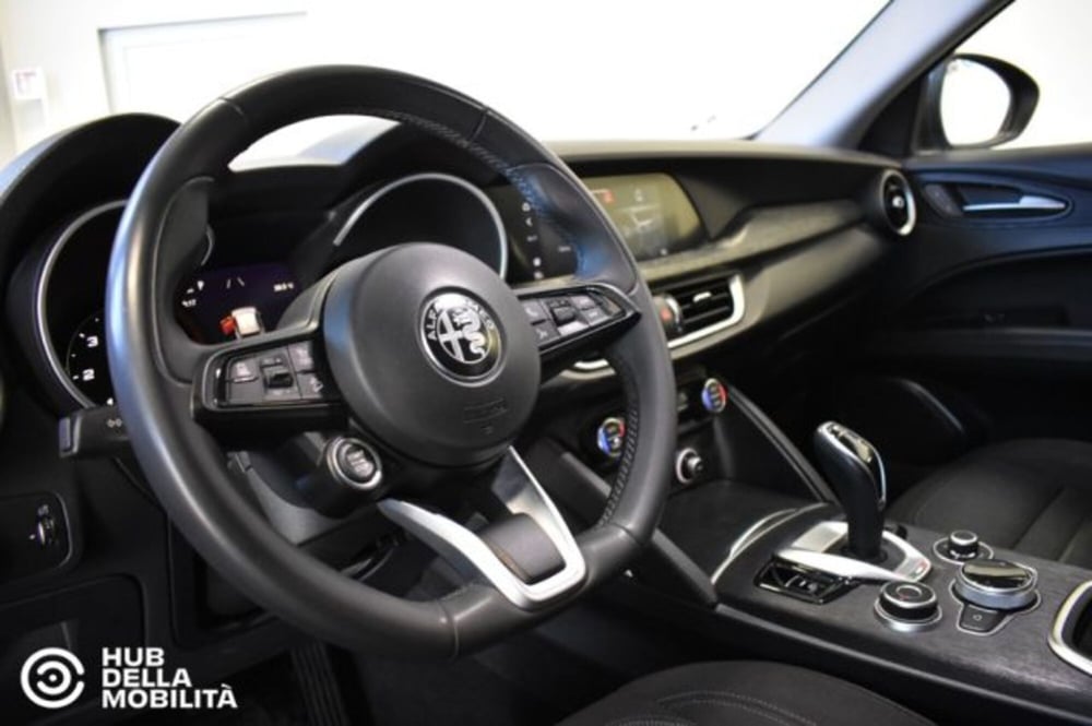 Alfa Romeo Stelvio usata a Perugia (19)