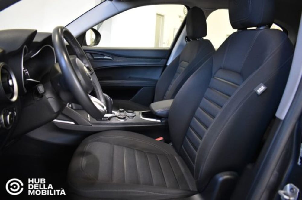 Alfa Romeo Stelvio usata a Perugia (20)