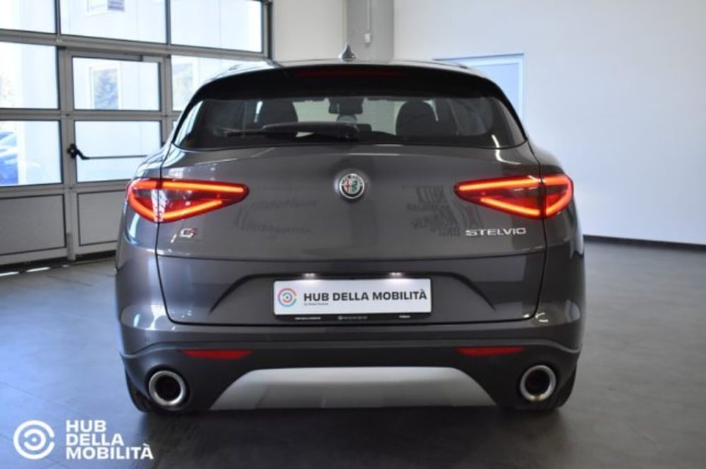 Alfa Romeo Stelvio usata a Perugia (5)