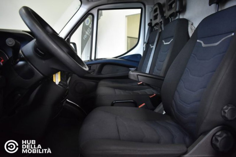 Iveco Daily Furgone usata a Perugia (17)