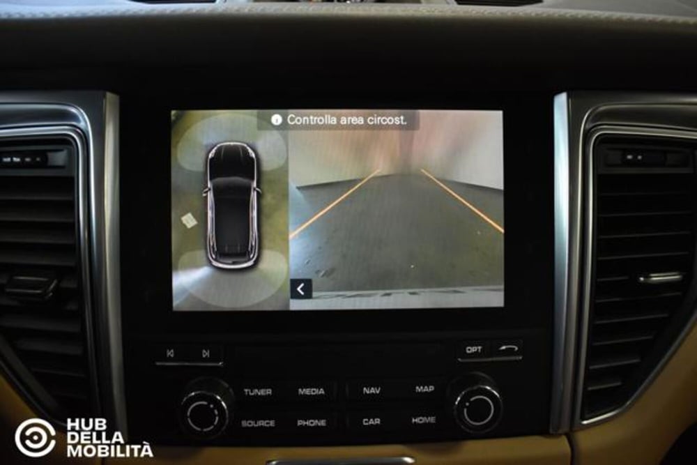Porsche Macan usata a Perugia (16)