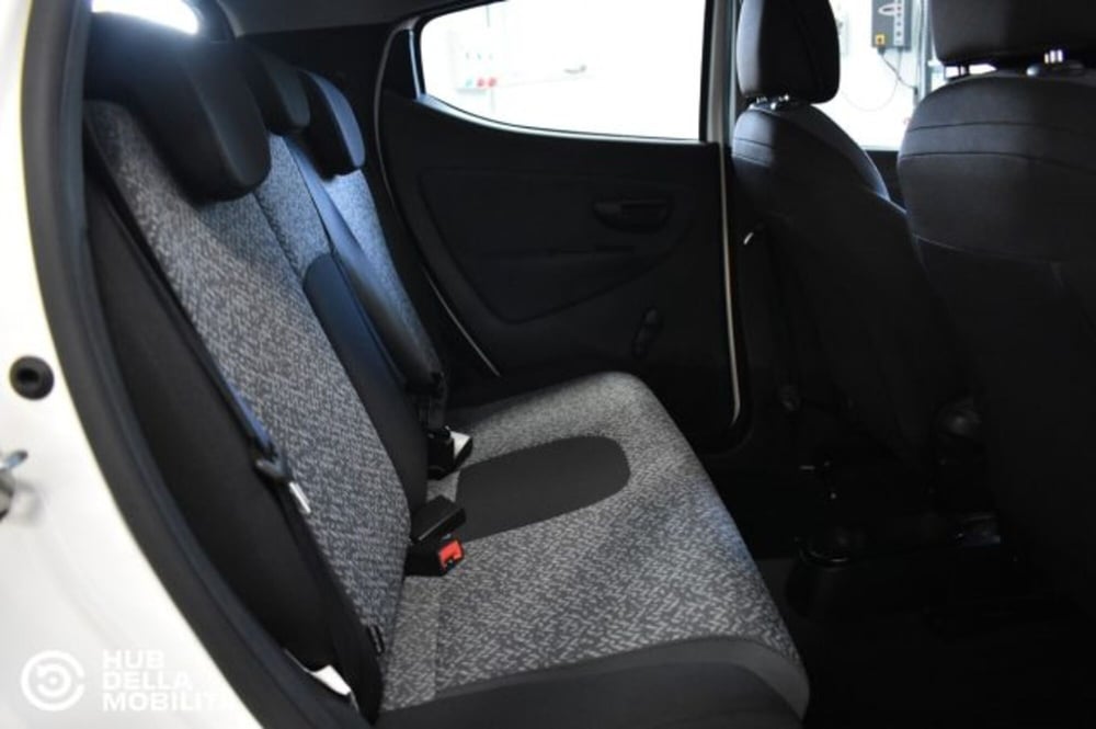 Lancia Ypsilon usata a Perugia (14)