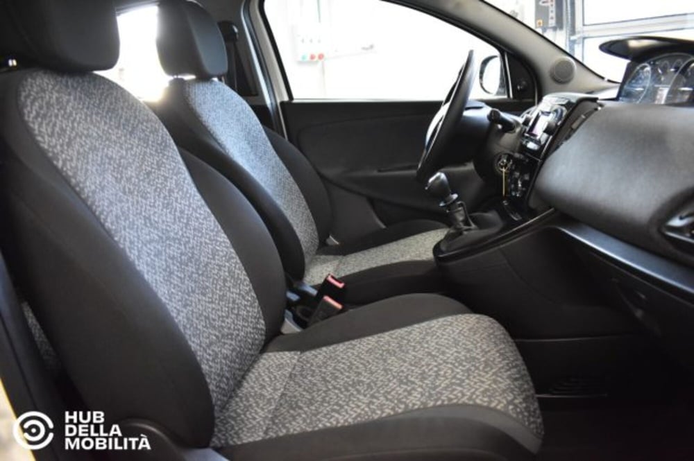 Lancia Ypsilon usata a Perugia (15)
