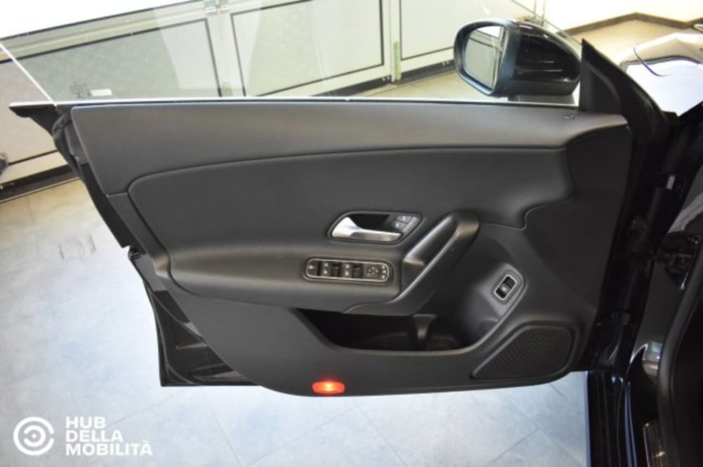 Mercedes-Benz CLA Shooting Brake usata a Perugia (7)