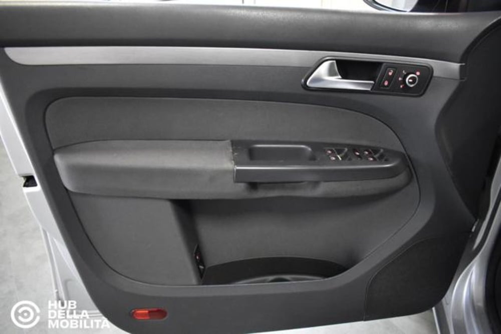 Volkswagen Touran usata a Perugia (7)