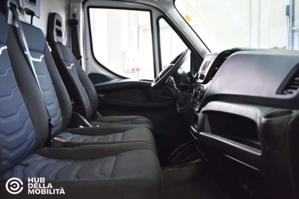 Iveco Daily Furgone usata a Perugia (15)