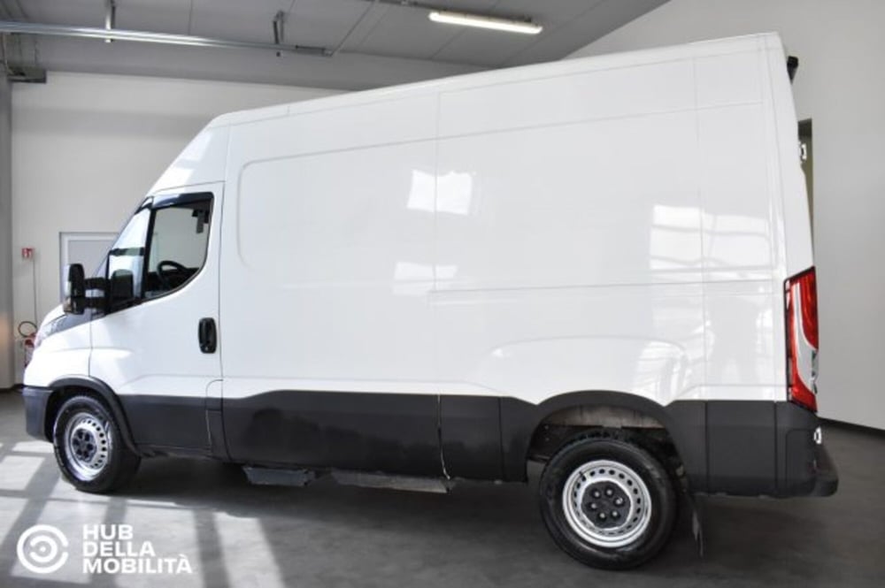 Iveco Daily Furgone usata a Perugia (4)