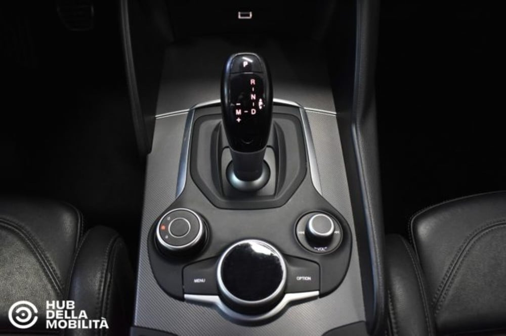 Alfa Romeo Giulia usata a Perugia (12)