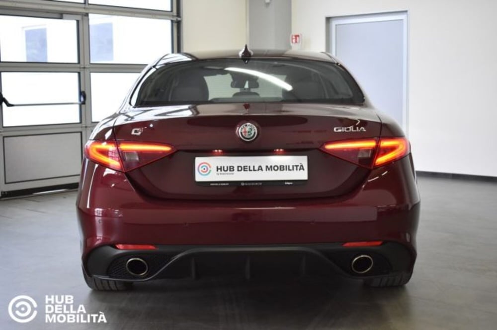 Alfa Romeo Giulia usata a Perugia (5)