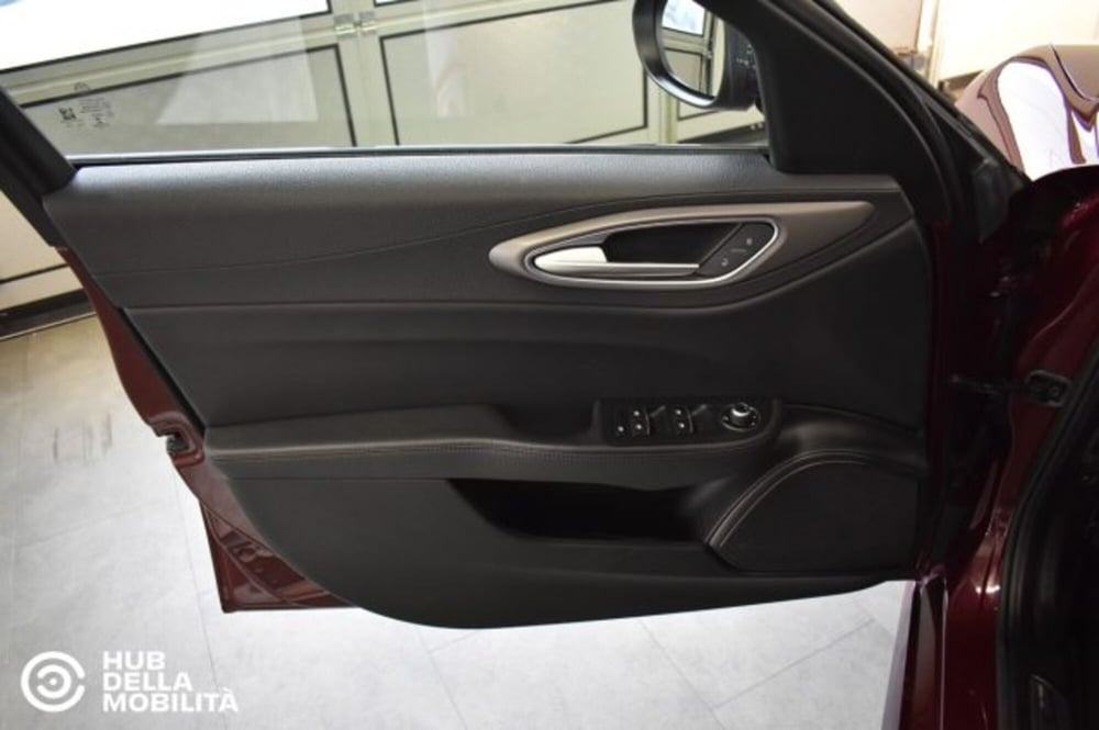 Alfa Romeo Giulia usata a Perugia (7)