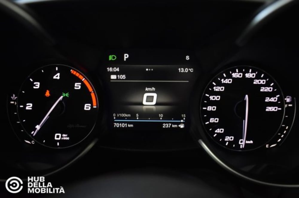 Alfa Romeo Giulia usata a Perugia (8)