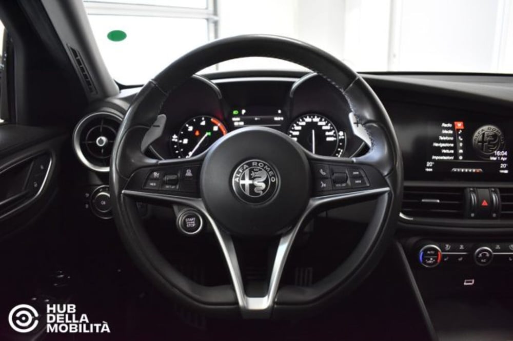 Alfa Romeo Giulia usata a Perugia (9)