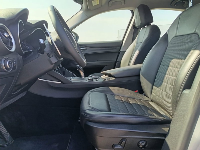 Alfa Romeo Stelvio usata a Alessandria (12)