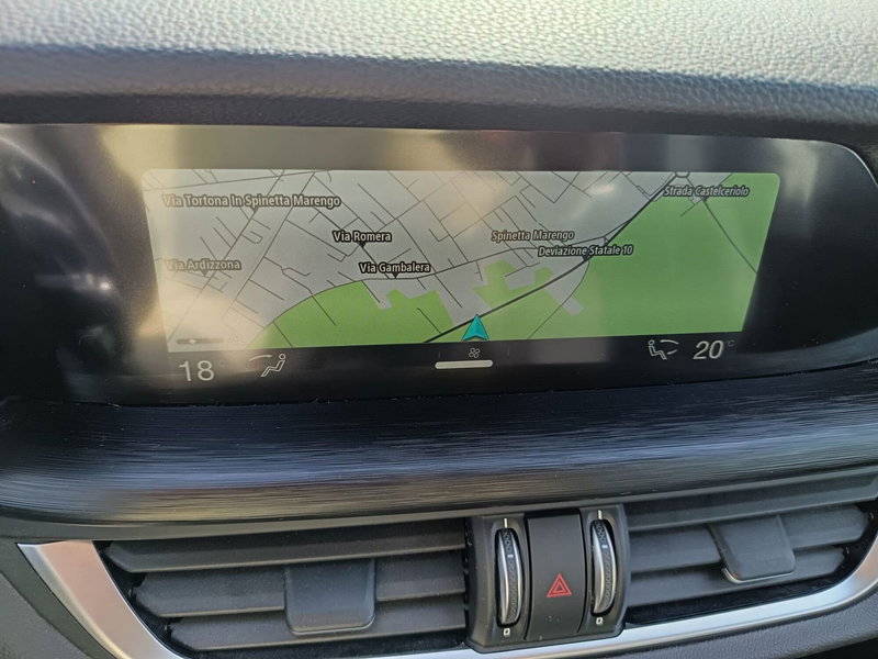 Alfa Romeo Stelvio usata a Alessandria (15)