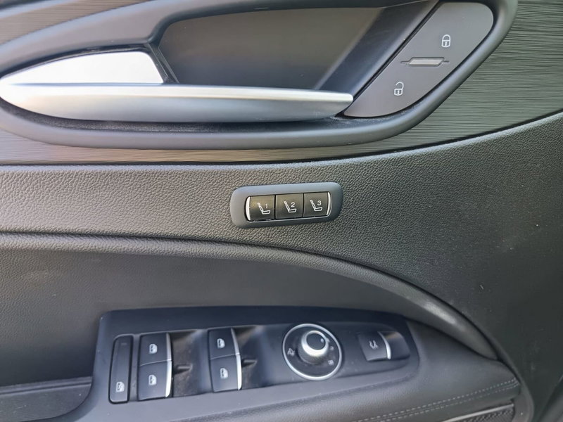 Alfa Romeo Stelvio usata a Alessandria (19)