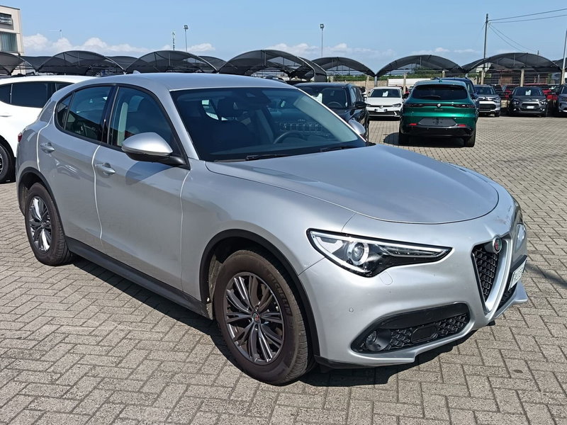 Alfa Romeo Stelvio usata a Alessandria (3)