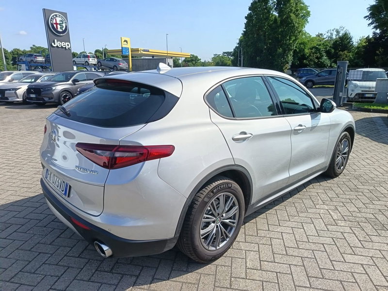 Alfa Romeo Stelvio usata a Alessandria (5)
