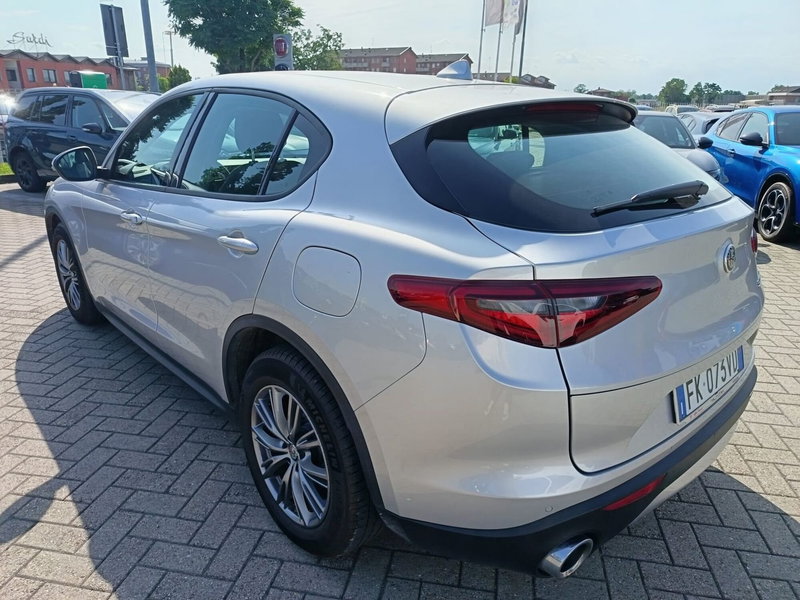 Alfa Romeo Stelvio usata a Alessandria (8)