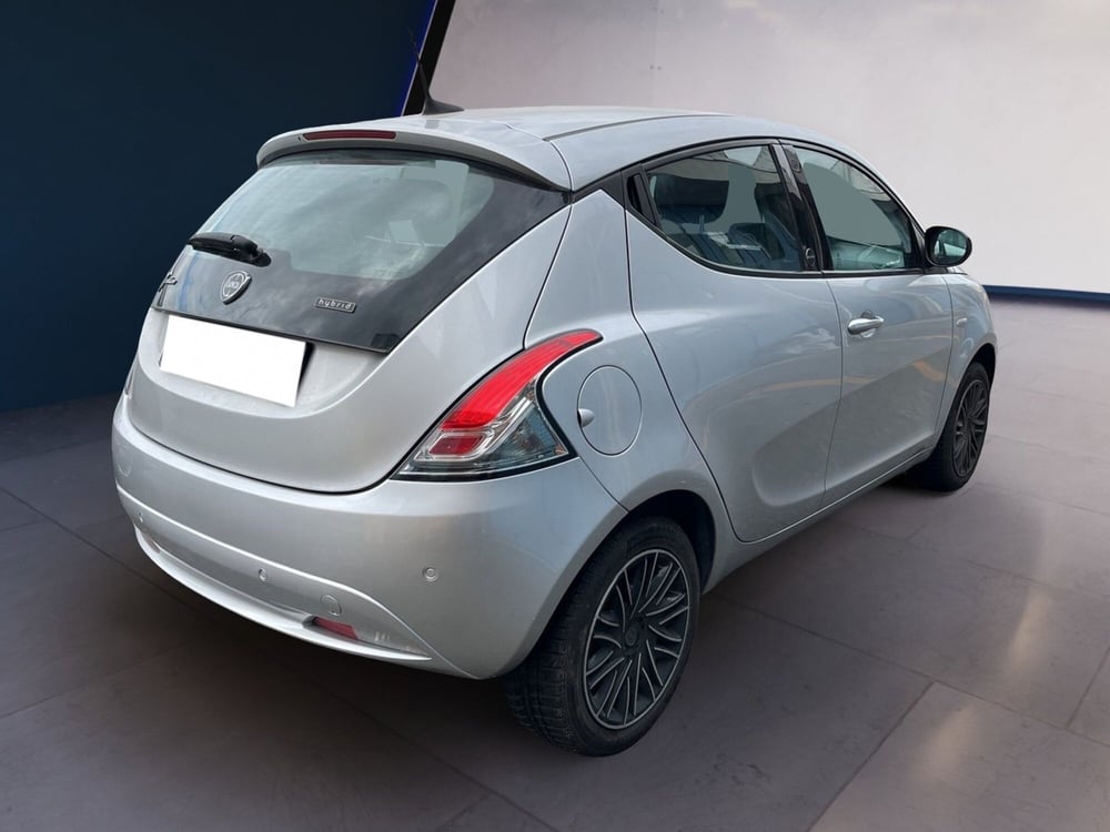 Lancia Ypsilon usata a Torino (4)