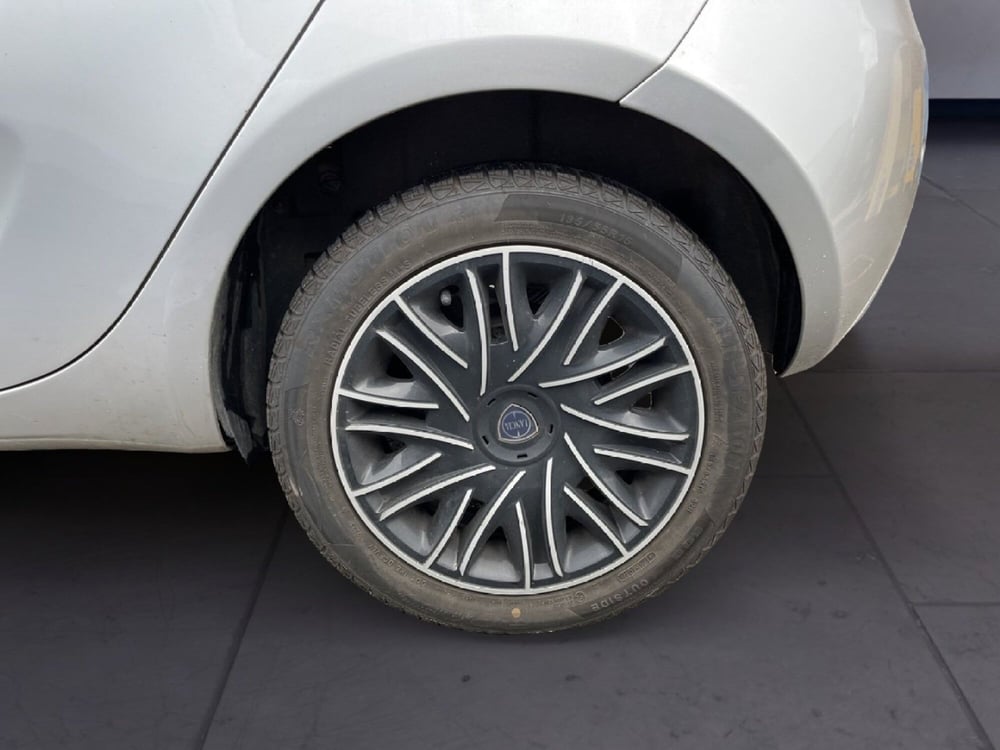 Lancia Ypsilon usata a Torino (7)