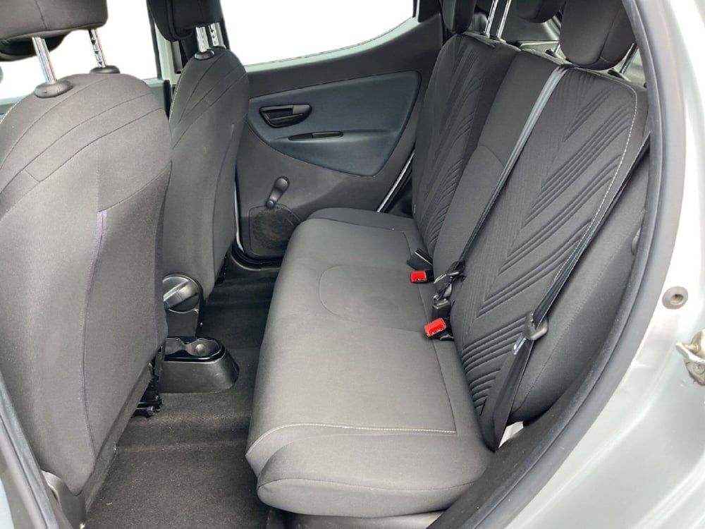 Lancia Ypsilon usata a Torino (8)