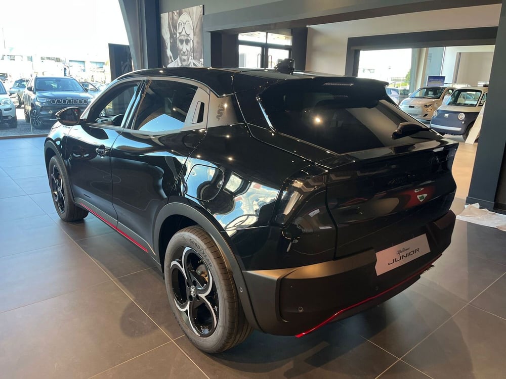 Alfa Romeo Junior nuova a Milano (6)