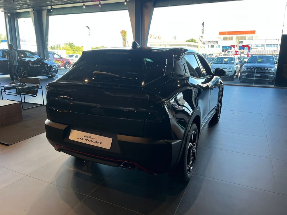Alfa Romeo Junior nuova a Milano (7)