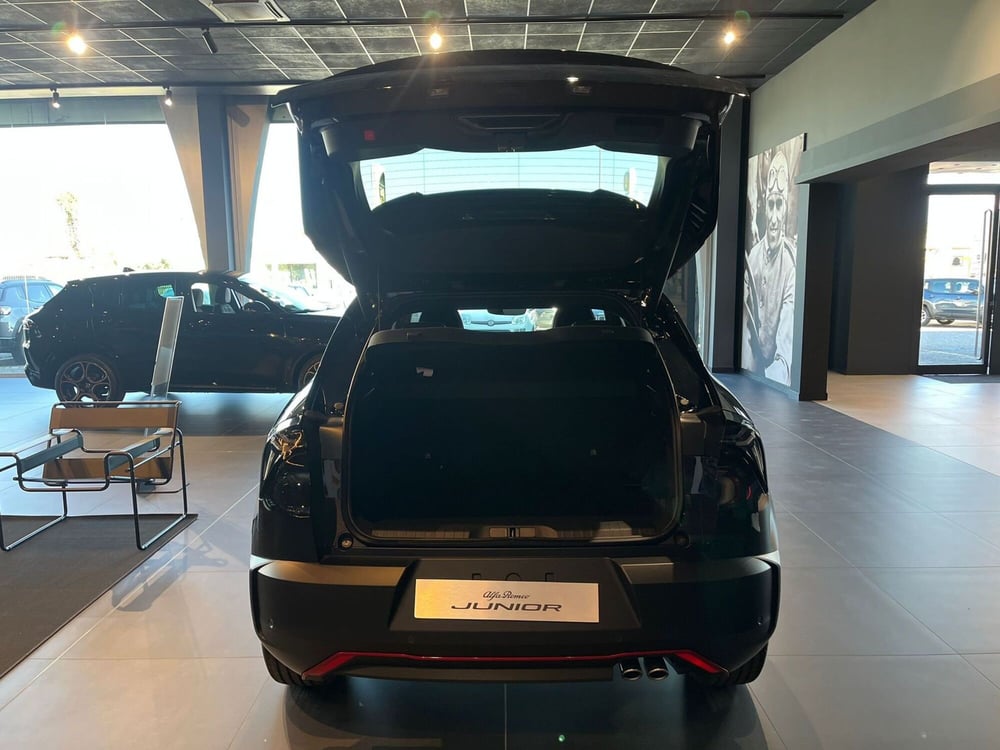 Alfa Romeo Junior nuova a Milano (9)
