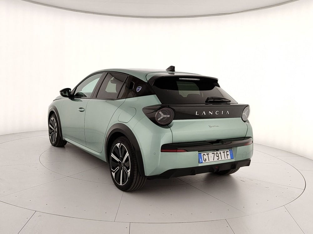 Lancia Ypsilon usata a Caserta (4)