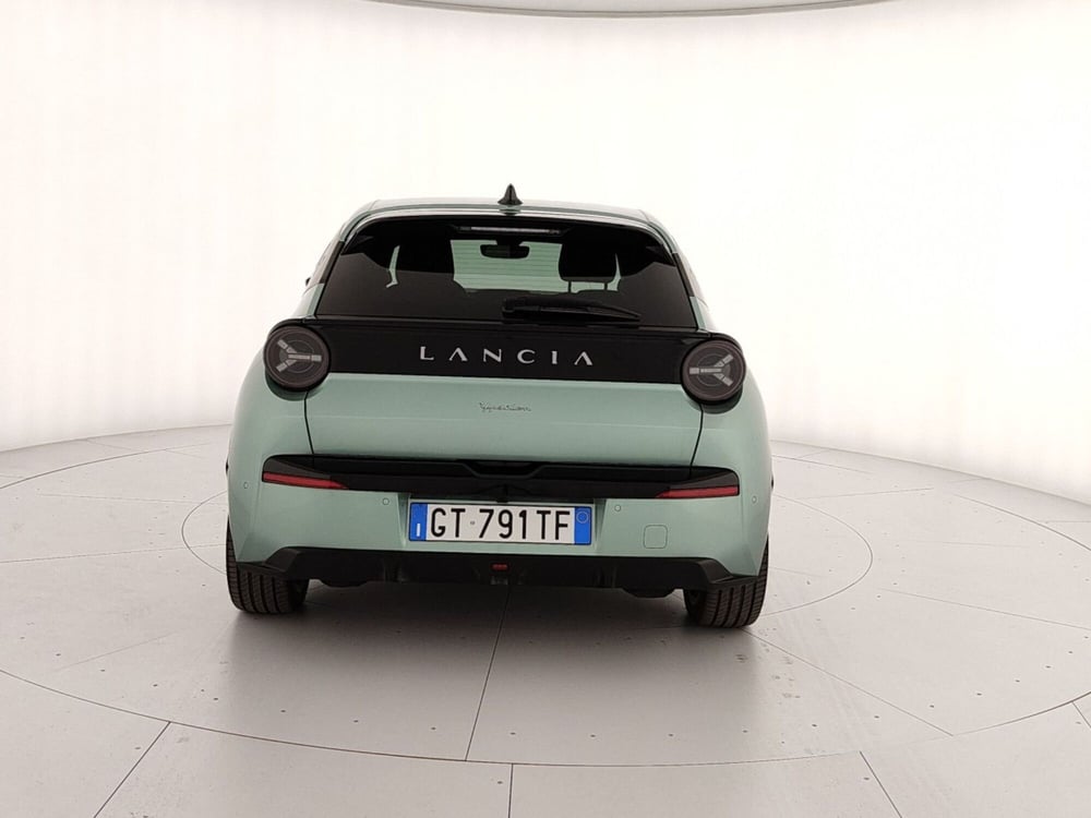 Lancia Ypsilon usata a Caserta (5)