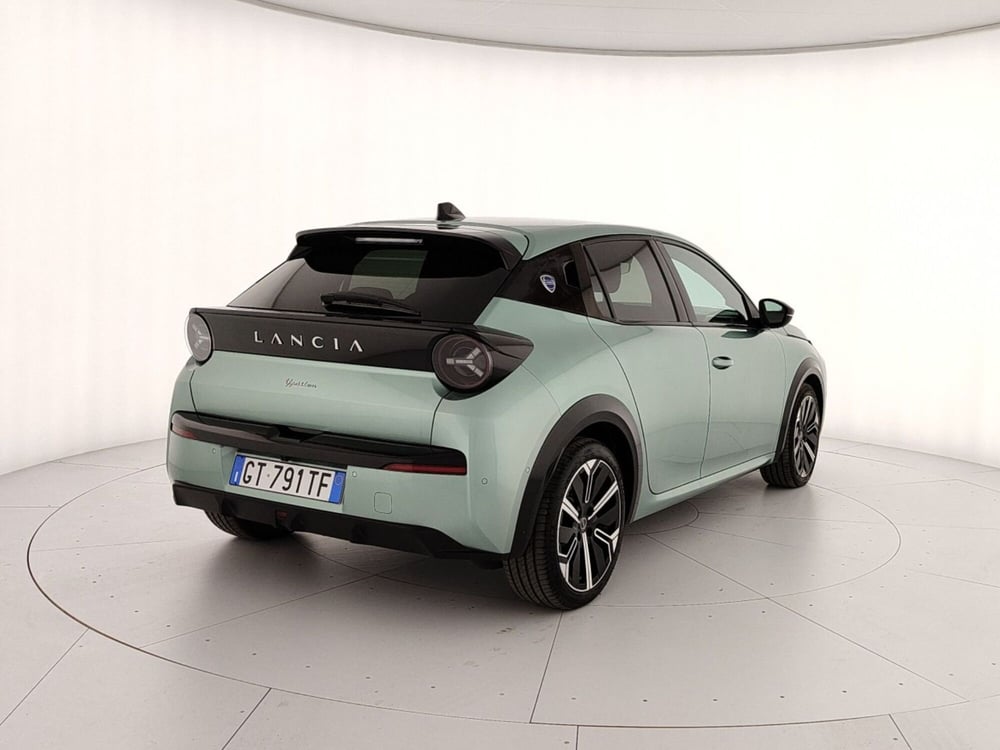 Lancia Ypsilon usata a Caserta (6)