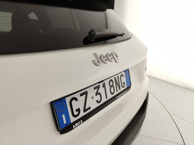 Jeep Avenger nuova a Caserta (10)