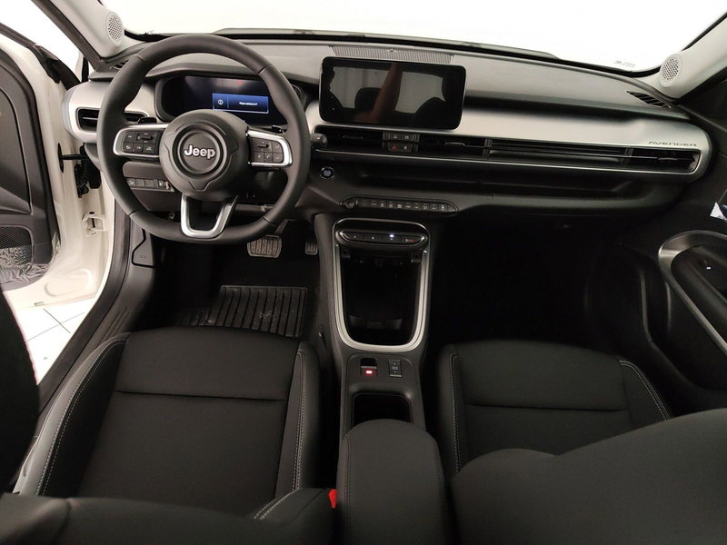 Jeep Avenger nuova a Caserta (15)