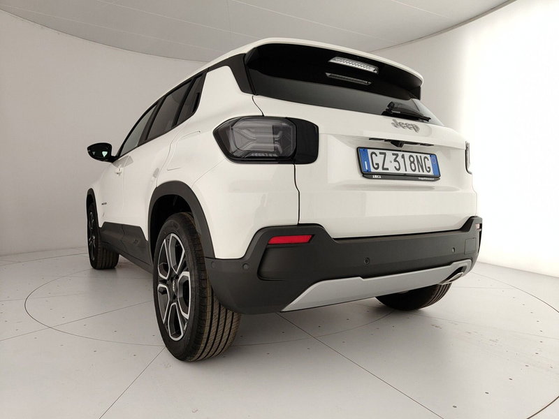 Jeep Avenger nuova a Caserta (9)